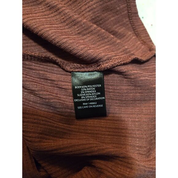 Torrid Women's Purple Embroidered Neckline Flutter Sleeve Top Size 2 | 2X - Picture 4 of 6